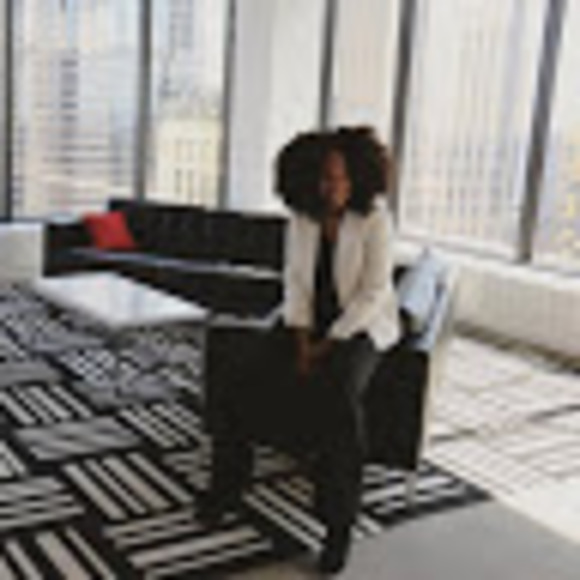 Meet your Posher, Sabrina - Picture 1 of 1